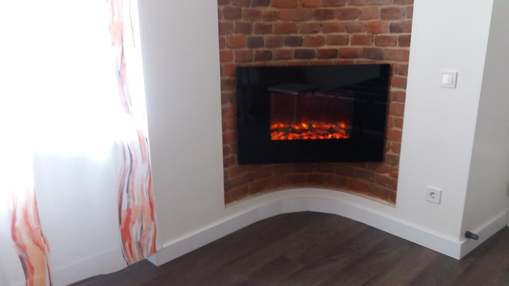Apartment With Fireplace 利沃夫 外观 照片